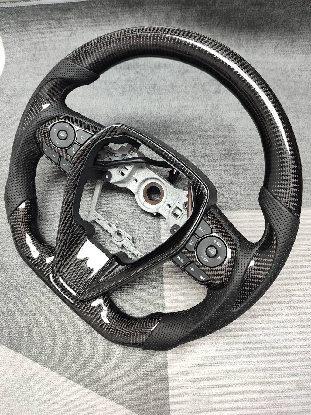 Real Carbon Fiber Steering Wheel with Multi-function Buttons & Carbon Trim for Toyota Camry/Corolla/Avalon