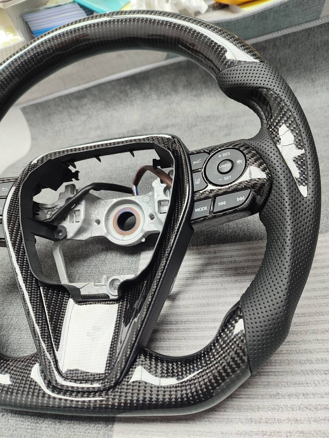 Real Carbon Fiber Steering Wheel with Multi-function Buttons & Carbon Trim for Toyota Camry/Corolla/Avalon